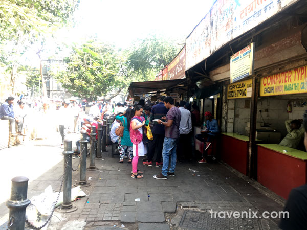 11 Tasty Street Foods You Can Eat While at CST Railway Station - Mumbai