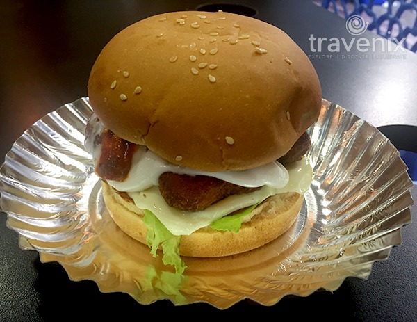 corn-cheese-nugget-burger-matunga-mumbai