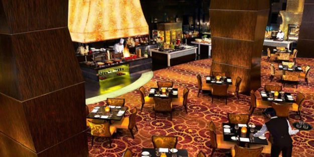 10 Premium Buffets in Mumbai Hotels You Must Try