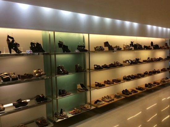 shoes shop in maninagar