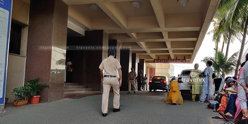 P.D Hinduja National Hospital And Medical Research Centre Entrance