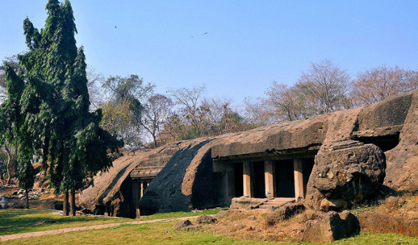 tourist place near mumbai airport