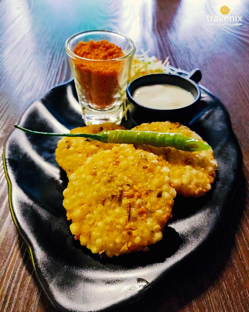 deep fried snack Sabudana Vada