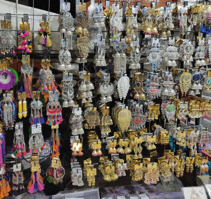 Colaba Causeway Shopping 3 days in Mumbai