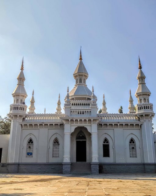 Jam e Masjid Aiwan-E-Begumpet