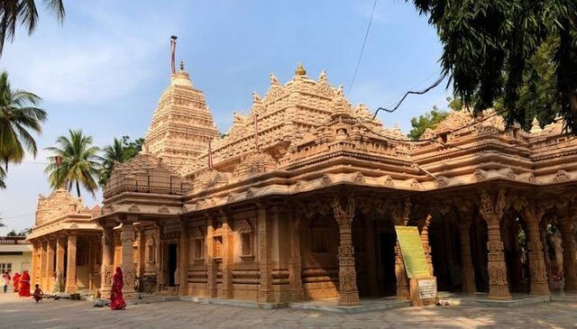 Kolanupak Swetamber Jain Mandir